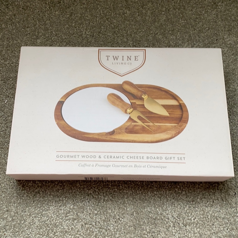 Twine living company cheese board set